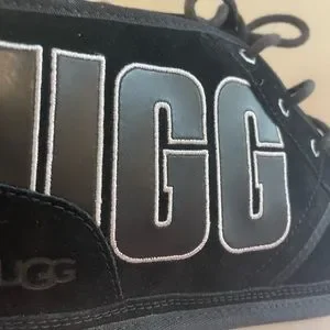 UGG | Shoes | Ugg Mens Neumel Graphic Outline Boot Blackgrey  display picture 1